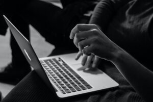 managing online presence, online presence, build an online presence, social media presence, social media