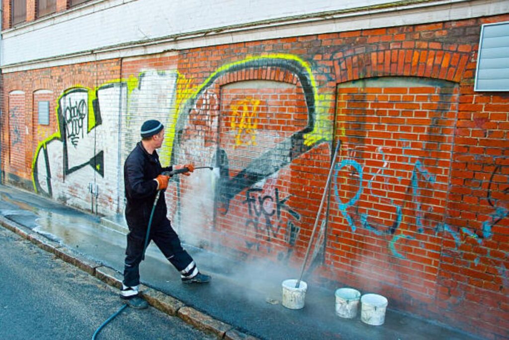 Graffitti removal